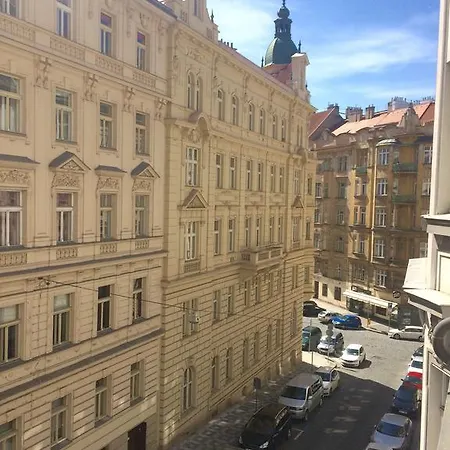 Historic Centre-spacious Apartment *